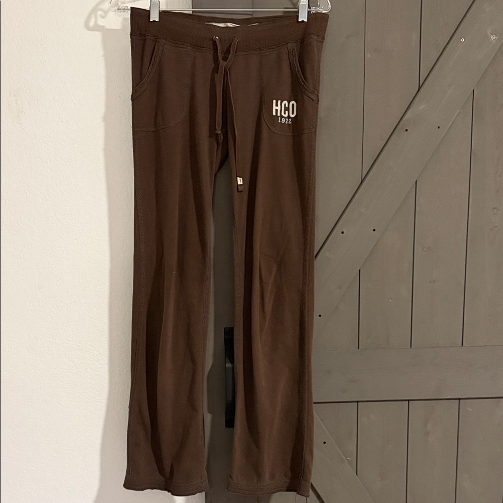 Hollister Chocolate Brown Sweatpants with HCO Embroidery